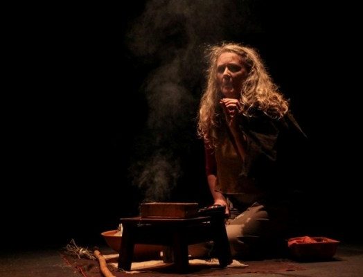 Obra teatral “Cuenca. Todo debajo”  en el Aula Magna de la sede Salto Udelar