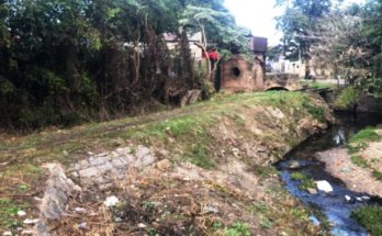 Edil Hugo Previale del PN plantea preocupación de vecinos de la cuenca del Arroyo Sauzal por daños en estructuras de viviendas a causa de la erosión