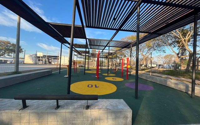 Intendencia avanza en la remodelación total de la plaza de deportes en barrio Artigas Intendencia avanza en la remodelación total de la plaza de deportes en barrio Artigas