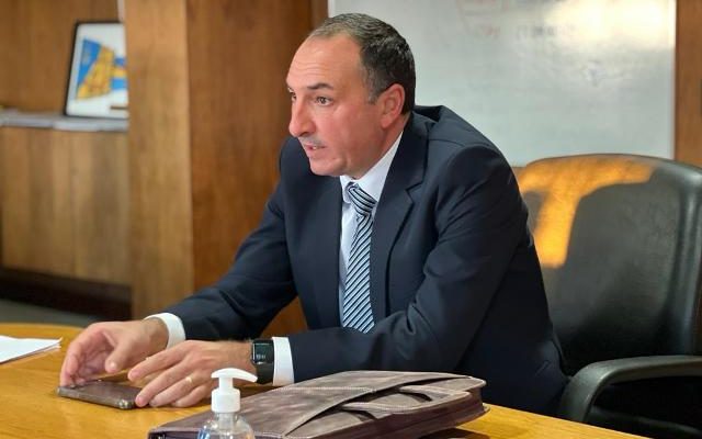 Carlos Albisu mantine diferentes reuniones en Brasil