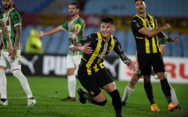 Copa AUF Uruguay: Peñarol derrotó 2-0 a Colón en el Centenario y avanzó a octavos