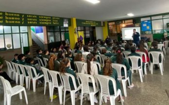 Campaña ciudadana #Misdatossoyyo llegó al Colegio Santa Cruz de Salto