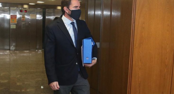 Fiscalía imputa a dos exasesores de Germán Cardoso por estafa y abuso de funciones