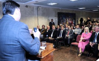 Gobierno presentó avances de herramienta que mide la huella ambiental de la ganadería