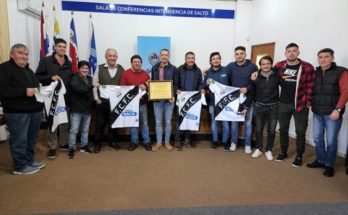 Intendencia de Salto entregó reconocimiento a Ferro Carril Fútbol Club