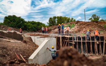 Intendente Lima y Director de Obras subrayan trabajos en el puente de Costanera Sur