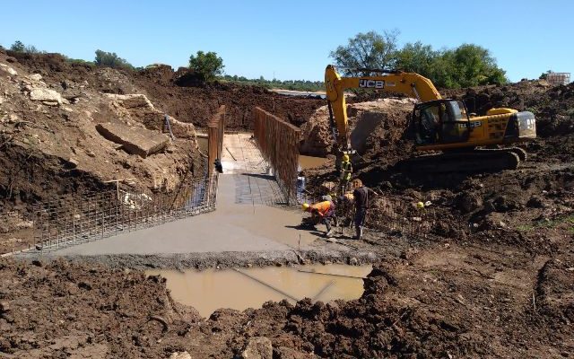 Intendente y director de Obras informaron sobre los trabajos que se realizan en el puente de Costanera Sur Intendente y director de Obras informaron sobre los trabajos que se realizan en el puente de Costanera Sur