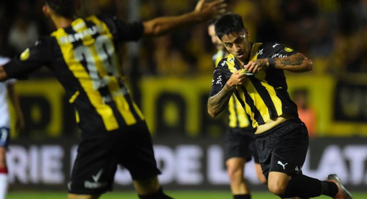 Amistoso: Peñarol, en la hora, derrotó 1-0 a San Lorenzo en el Campeón del Siglo