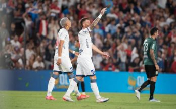 Apertura: Nacional le ganó 3 a 1 a Racing en el Gran Parque Central