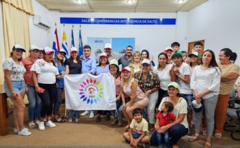 Intendente Lima entregó terreno a otra cooperativa de viviendas que comenzará la etapa de construcción Intendente Lima entregó terreno a otra cooperativa de viviendas que comenzará la etapa de construcción