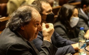 Renunció Lust a Cabildo Abierto, pero no dejará su banca
