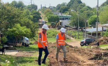 Director de Obras y diputado Lima recorrieron barrio Salto Nuevo donde avanza la reparación de calles