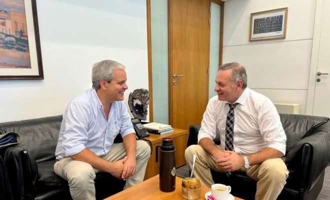 Edil Carlos Silva se reunió con Álvaro Delgado y otros organismos del Estado