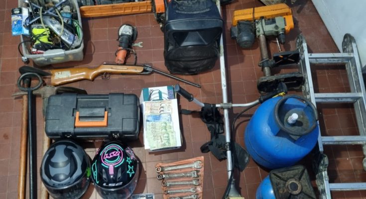 Jefatura de Policía informó sobre cuatro allanamientos en simultáneo en barrios Patulé y Quiroga