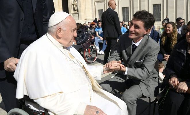 Álvaro Lima mantuvo un encuentro con el Papa Francisco en el Vaticano