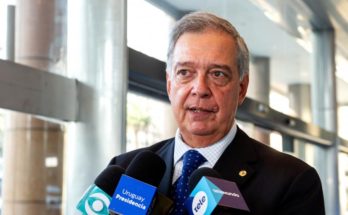 Uruguay procura ampliar mercado en China para carne aviar, sorgo y lana