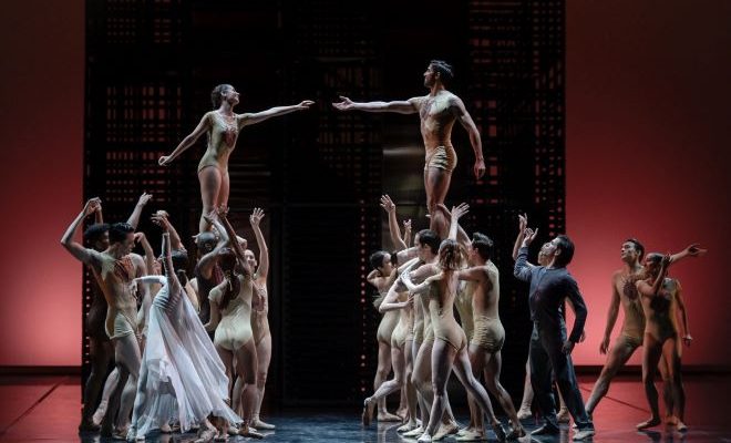 Clase abierta del Ballet del SODRE en el Teatro Larrañaga