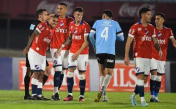 Apertura: Nacional goleó a City Torque 4-0 en el Centenario y se puso a cinco en la Anual