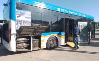 Lima y Albarenque destacan incorporación del primer ómnibus eléctrico para el departamento