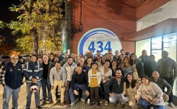 Agrupación Creer de Marziotte y Taruselli en la cancha con la Lista 434