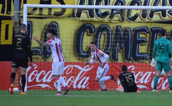 River Plate ganó 3-1 en su visita a Peñarol y dejó a Arias al borde del cese