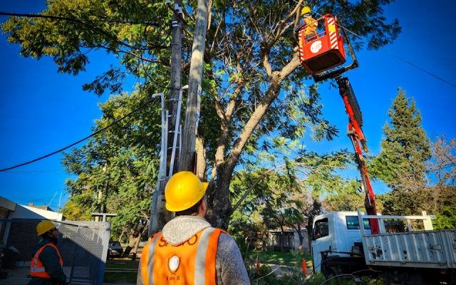 Andrés Lima y Mario Furtado confirman instalación de luminarias Led en barrio Burton