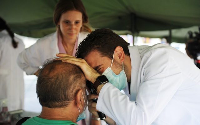 Inscriben para pesquisas de oftalmológos del Hospital de Ojos en A.JU.PEN.SAL.