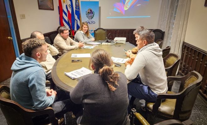 Intendencia y ADEOMS firmaron convenio colectivo para apoyar nuevo complejo social y deportivo