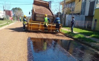 Intendente resalta la importancia de las obras en calle Juan H. Paiva a través del Equipo de Bitumen