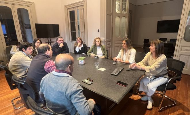 Laura Raffo se reunió con el Centro Comercial e Industrial de Salto
