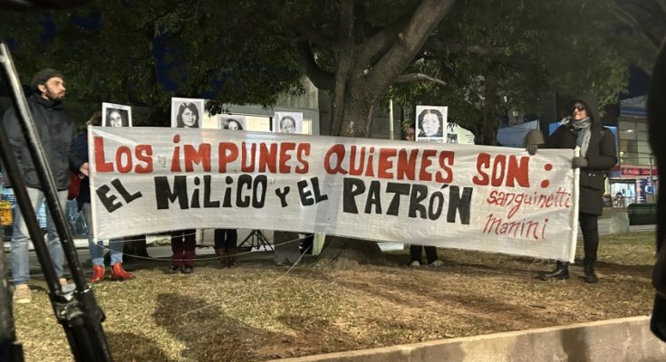 Plenaria, Memoria y Justicia hizo un “escrache” frente a las casas de Manini y Sanguinetti