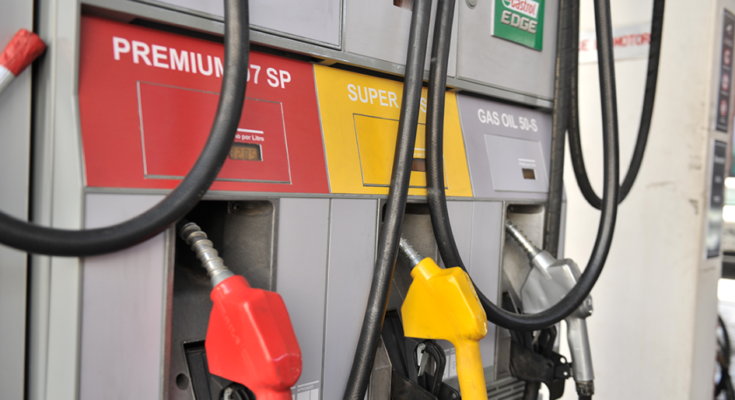 Aumenta el precio de la nafta ,50 por litro, el del gasoil y el supergás se mantienen sin cambios Aumenta el precio de la nafta ,50 por litro, el del gasoil y el supergás se mantienen sin cambios