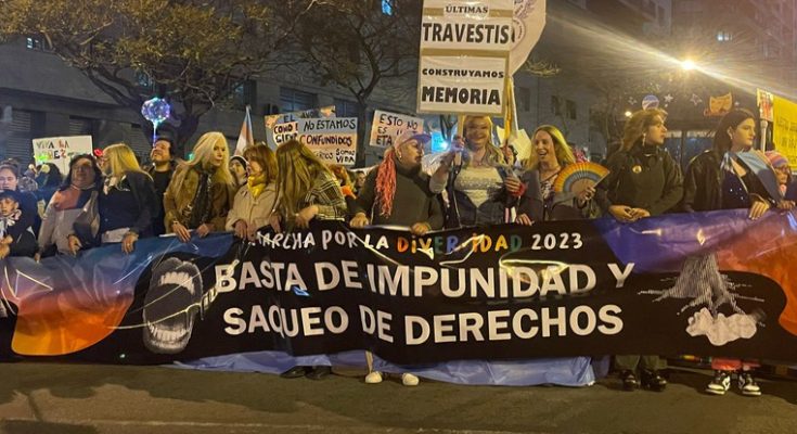 Una nueva Marcha por la Diversidad: entre la fiesta y el himno frente al Palacio Una nueva Marcha por la Diversidad: entre la fiesta y el himno frente al Palacio
