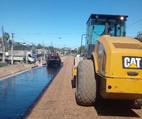 El Departamento de Obras de la Intendencia de Salto mejora el barrio Independencia El Departamento de Obras de la Intendencia de Salto mejora el barrio Independencia