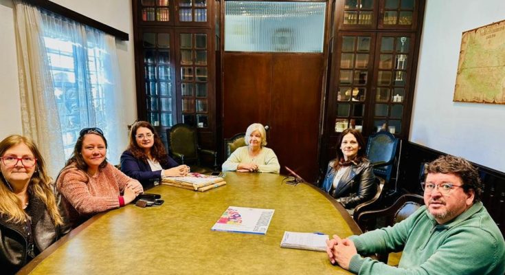 Intendencia de Salto y Junta Electoral se unen para promover la campaña “Sacate la Credencial»