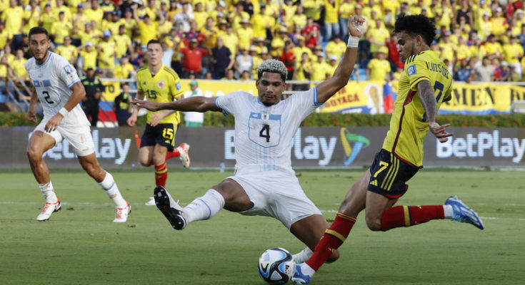 Eliminatorias: Uruguay, en la hora, igualó 2-2 con Colombia y rescató un punto de visita