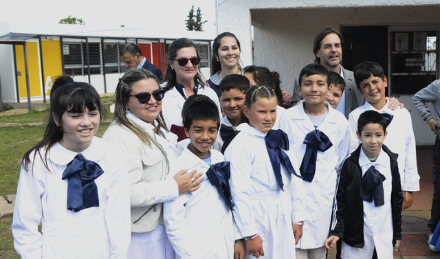 El 100% de los centros públicos de educación del país acceden a internet por banda ancha El 100% de los centros públicos de educación del país acceden a internet por banda ancha