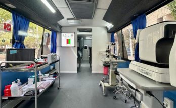 Policlínica móvil donada por BPS optimizará acceso de usuarios de ASSE a pesquisas oftalmológicas