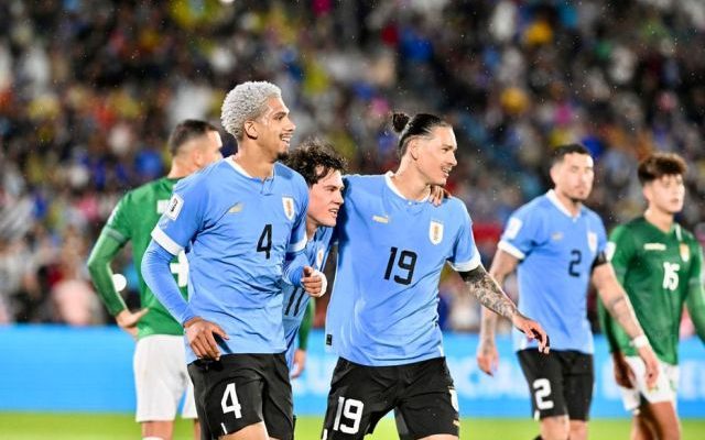 Eliminatorias: Uruguay, con suma tranquilidad, venció 3-0 a Bolivia en el Centenario