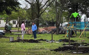 Intendente Lima y alcalde Dalmao recorrieron las obras en la plaza de pueblo Biassini Intendente Lima y alcalde Dalmao recorrieron las obras en la plaza de pueblo Biassini