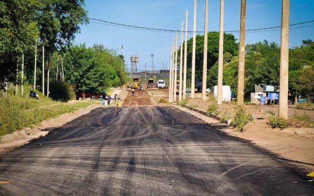 Avanzan los trabajos en la avenida Rafaela Villagrán en Barrio Artigas