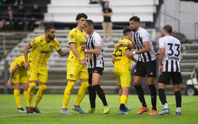 Clausura: Peñarol, que sigue en mala racha, igualó 0-0 con Wanderers en el Parque Viera