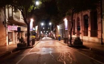 Desde la hora 00 de este sábado se prohibirá el estacionamiento y la circulación por calle Uruguay