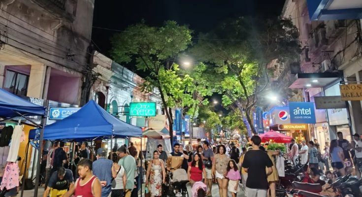 Peatonal de Reyes 2024 se realizó con éxito en el Centro de Salto