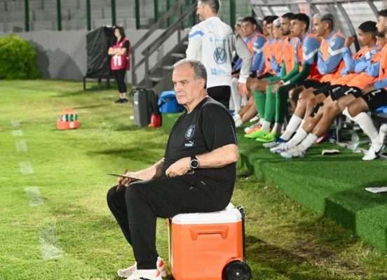 Amistoso: Uruguay, que fue de más a menos, cayó por 2-0 con Banfield en Maldonado