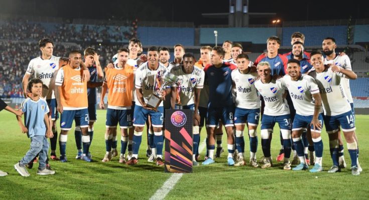 Nacional y Peñarol igualaron 1-1 en el Centenario, pero el albo festejó en los penales