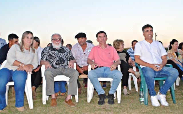 Se inauguró el riego bituminoso en Pueblo Fernández