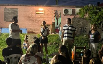 El equipo de la 10 con vecinos en Barrio Uruguay proyectando el futuro de Salto