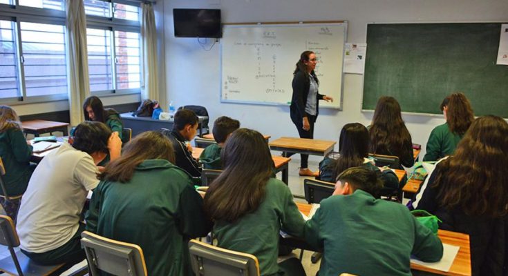 Secundaria prevé comienzo de clases con 98% de horas docentes asignadas