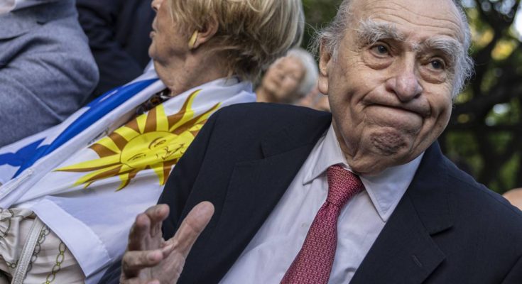 La frustrada designación del hijo de Julio María Sanguinetti como ministro de Turismo calentó la interna colorada